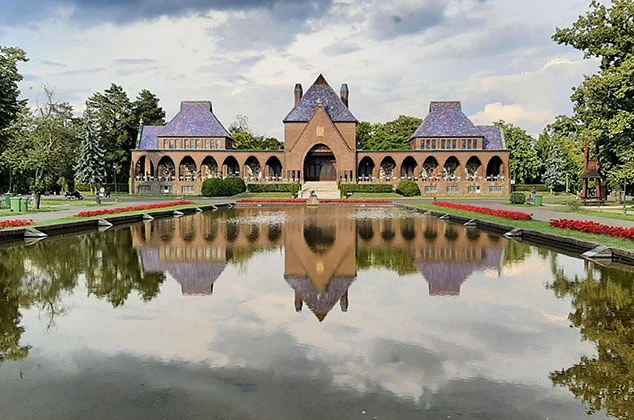 Debreceni Köztemető védett sírjai